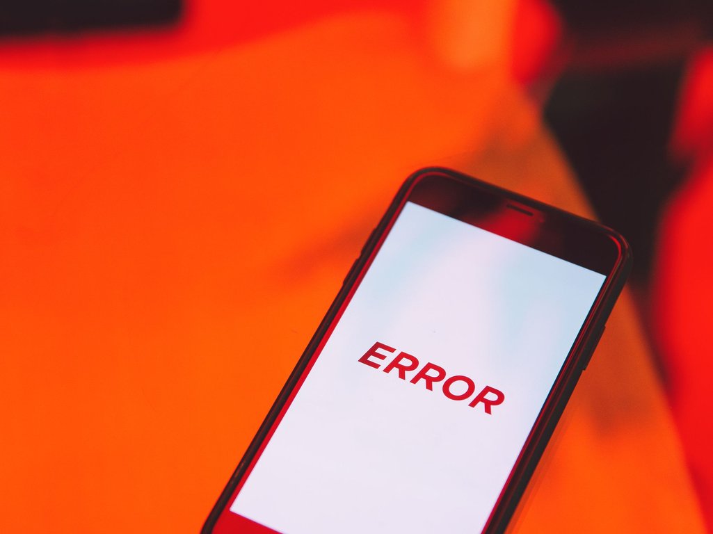 Smartphone screen showing an error message